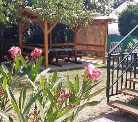 Cs&m Vendeghaz Ferienhaus *